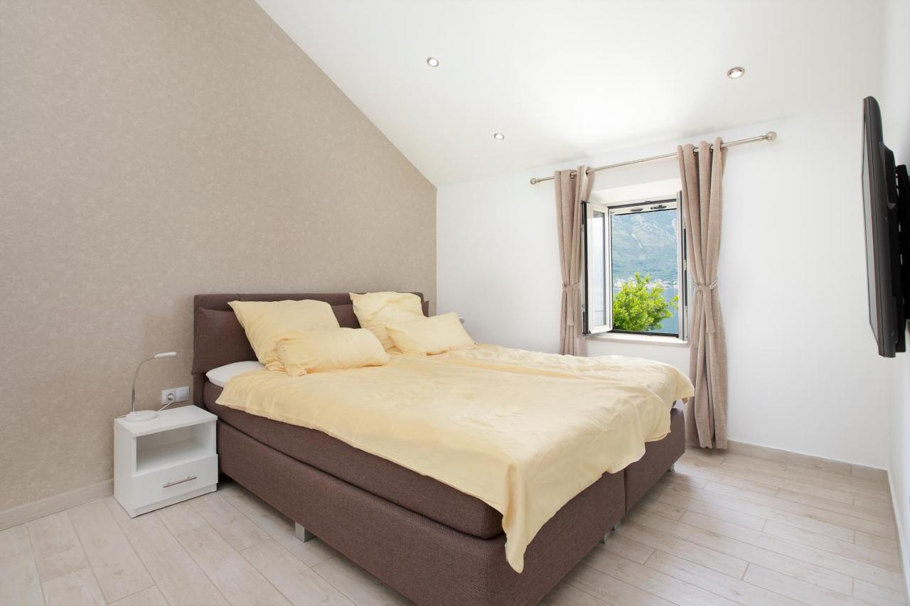 Apartments D&V Kotor Eksteriør billede