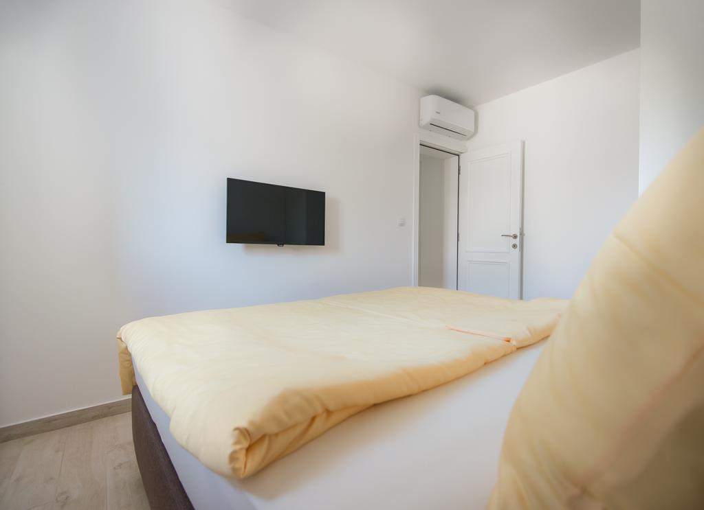 Apartments D&V Kotor Eksteriør billede